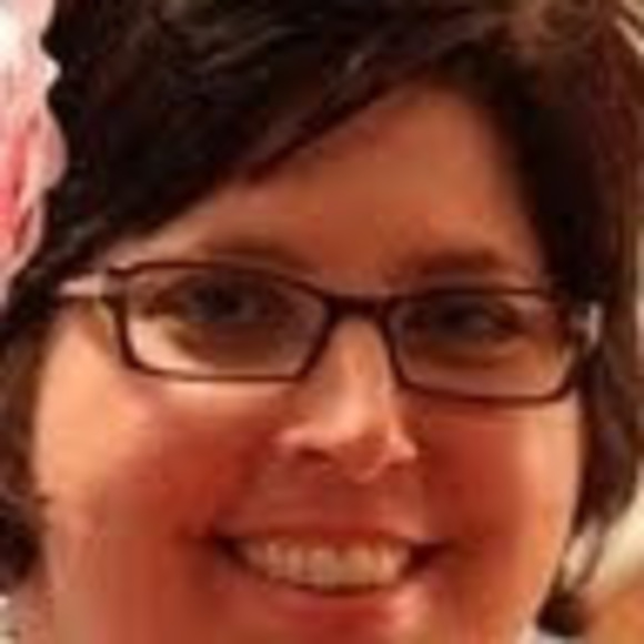 Meet your Posher, Lisa - Picture 1 of 1